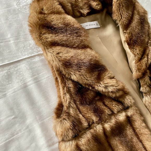 Vintage Zara Woman Faux Mink Fur Vest with Faux Leather Trim - Picture 4 of 15
